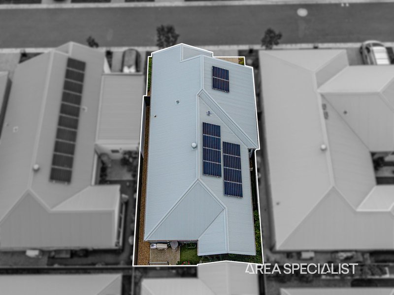 Photo - 24 Santa Cruz Way, Berwick VIC 3806 - Image 27
