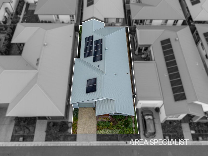 Photo - 24 Santa Cruz Way, Berwick VIC 3806 - Image 28