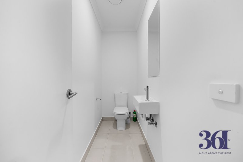 Photo - 24 Saran Crescent, Deanside VIC 3336 - Image 12