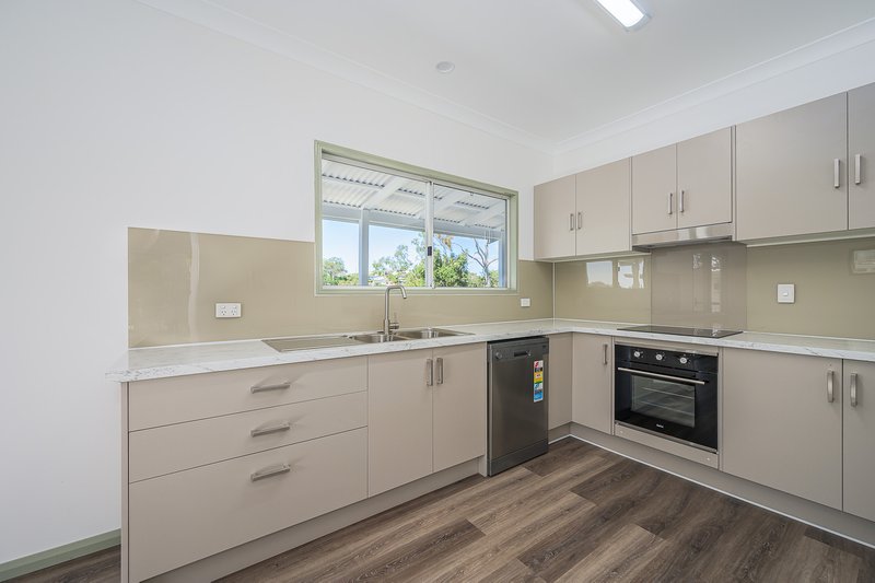 Photo - 24 Satinay Street, New Auckland QLD 4680 - Image 3