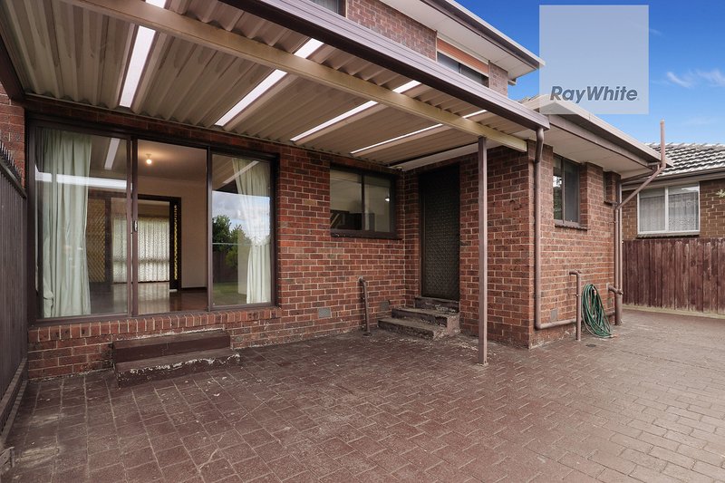 Photo - 24 Scampton Cres , Tullamarine VIC 3043 - Image 9