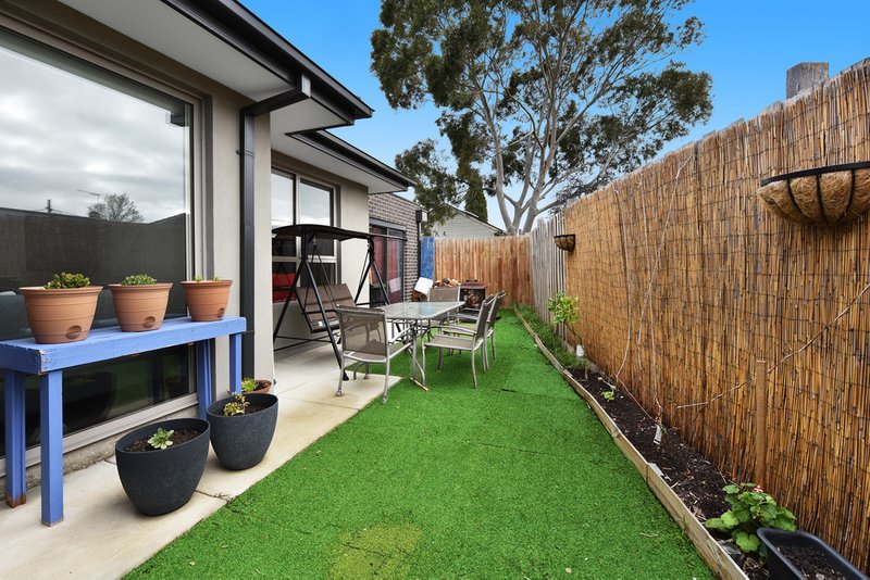 Photo - 2/4 Seacombe Street, Fawkner VIC 3060 - Image 10