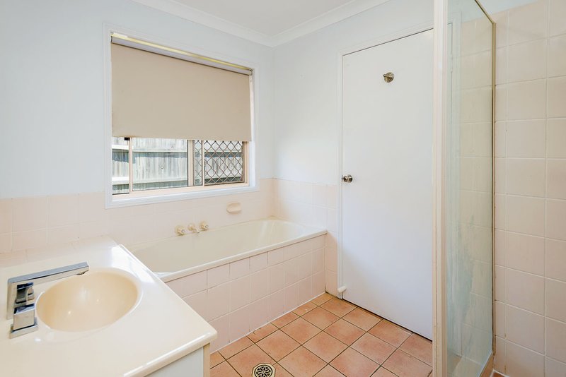 Photo - 24 Sidney Nolan Drive, Coombabah QLD 4216 - Image 11