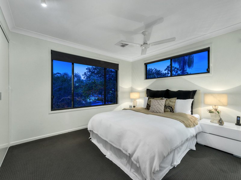 Photo - 24 Siemon Street, Auchenflower QLD 4066 - Image 9