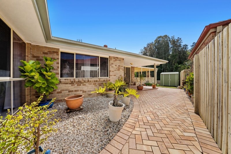 Photo - 24 Silver Glade Drive, Elanora QLD 4221 - Image 2