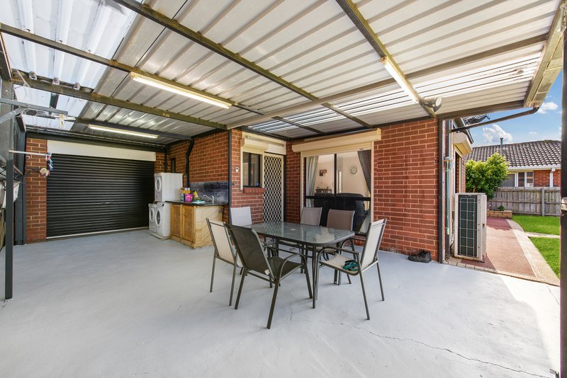 Photo - 24 Silverdene Avenue, Sydenham VIC 3037 - Image 12