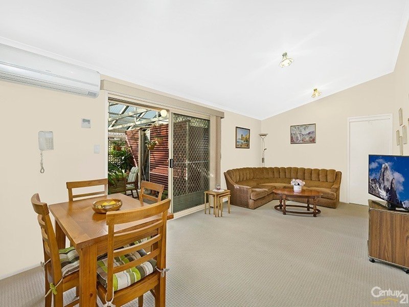 Photo - 24 Sir Joseph Banks Drive, Bateau Bay NSW 2261 - Image 4