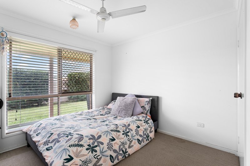 Photo - 24 Sirene Crescent, Deception Bay QLD 4508 - Image 10