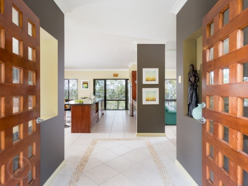 Photo - 24 Solander Court, Karana Downs QLD 4306 - Image 5