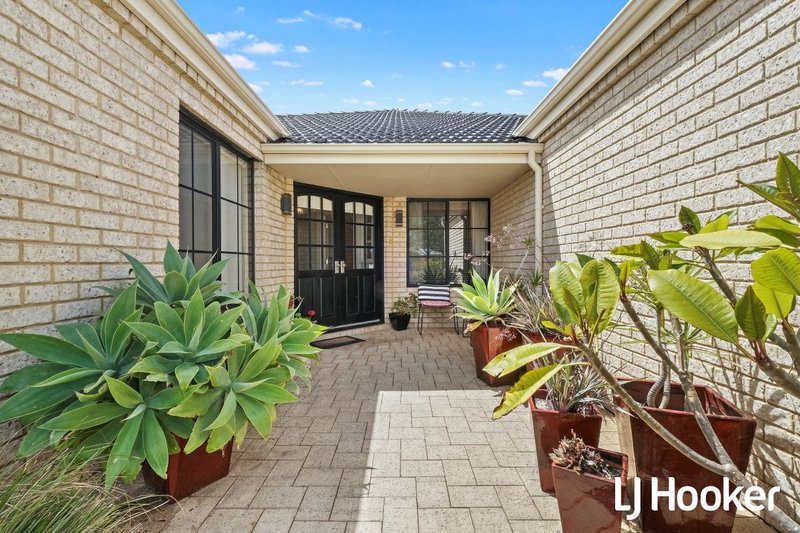 Photo - 24 Solway Green, Canning Vale WA 6155 - Image 4