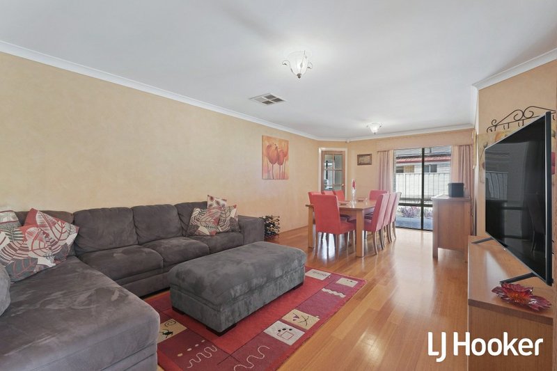 Photo - 24 Solway Green, Canning Vale WA 6155 - Image 5