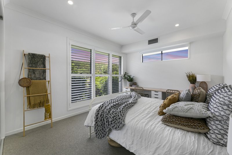 Photo - 24 Sormano Street, Reedy Creek QLD 4227 - Image 16