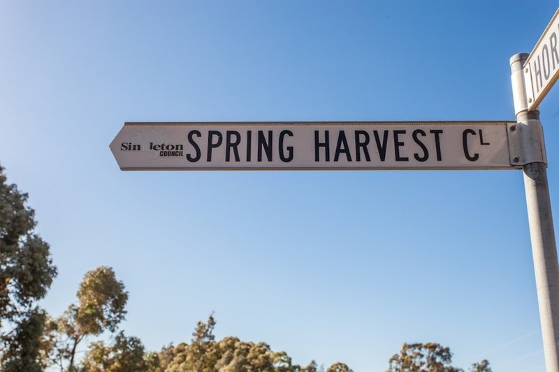 24 Spring Harvest Close, Pokolbin NSW 2320