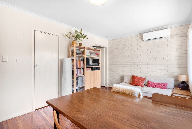 Photo - 2/4 St Bernards Road, Alphington VIC 3078 - Image 5