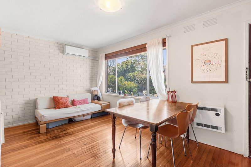 Photo - 2/4 St Bernards Street, Alphington VIC 3078 - Image 5
