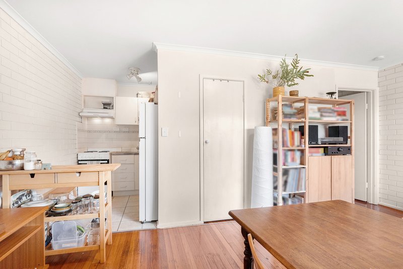 Photo - 2/4 St Bernards Street, Alphington VIC 3078 - Image 7