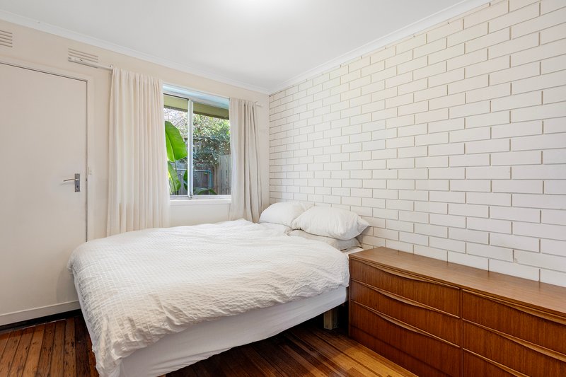 Photo - 2/4 St Bernards Street, Alphington VIC 3078 - Image 11