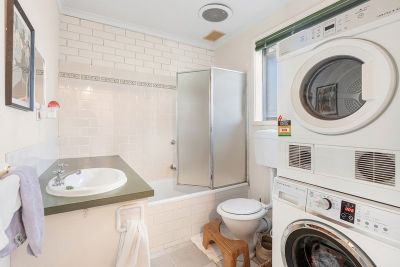 Photo - 2/4 St Bernards Street, Alphington VIC 3078 - Image 12