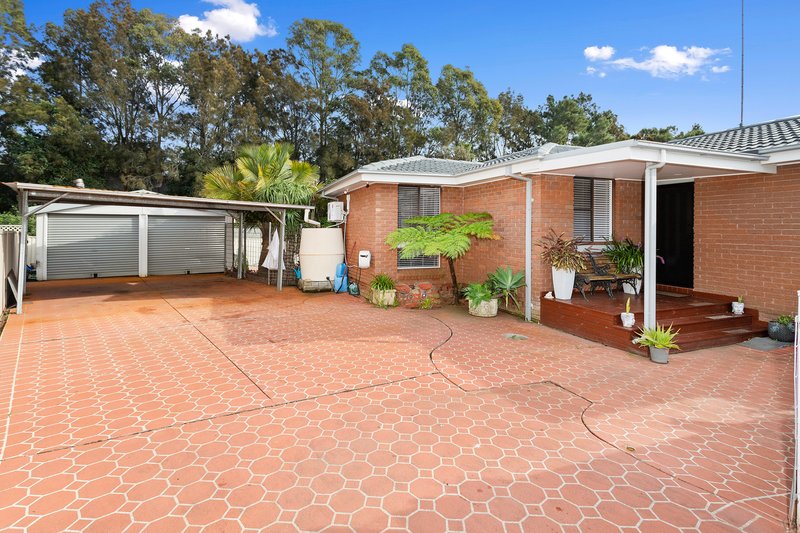 Photo - 24 St James Crescent, Dapto NSW 2530 - Image 6