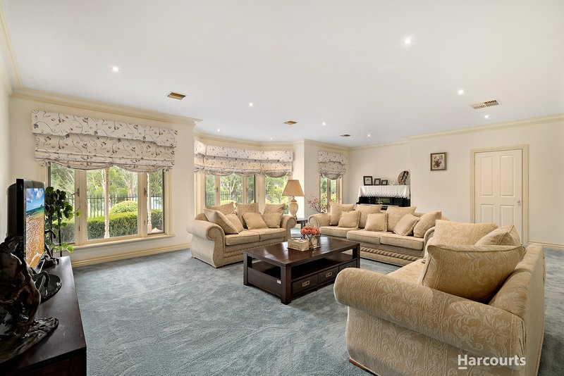 Photo - 24 St Muir Drive, Warrandyte VIC 3113 - Image 4