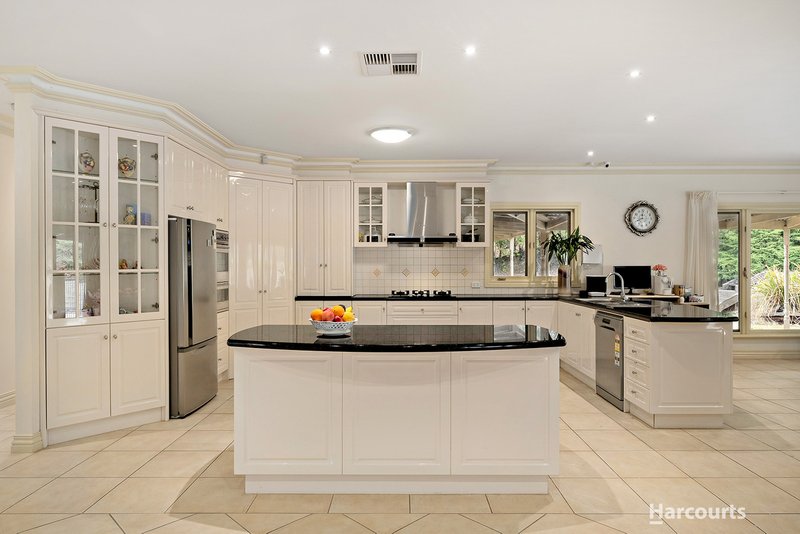 Photo - 24 St Muir Drive, Warrandyte VIC 3113 - Image 5