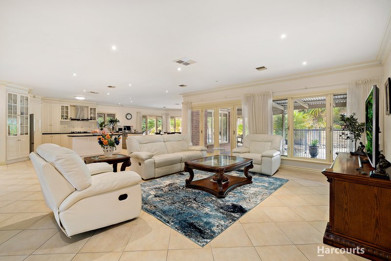 Photo - 24 St Muir Drive, Warrandyte VIC 3113 - Image 7