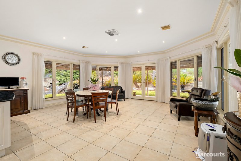 Photo - 24 St Muir Drive, Warrandyte VIC 3113 - Image 10