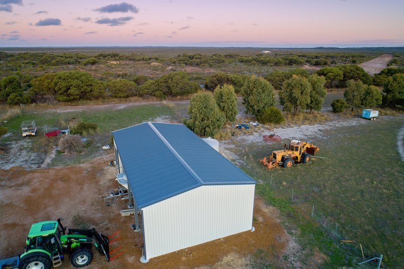 Photo - 24 Steeredale Road, Hopetoun WA 6348 - Image 3