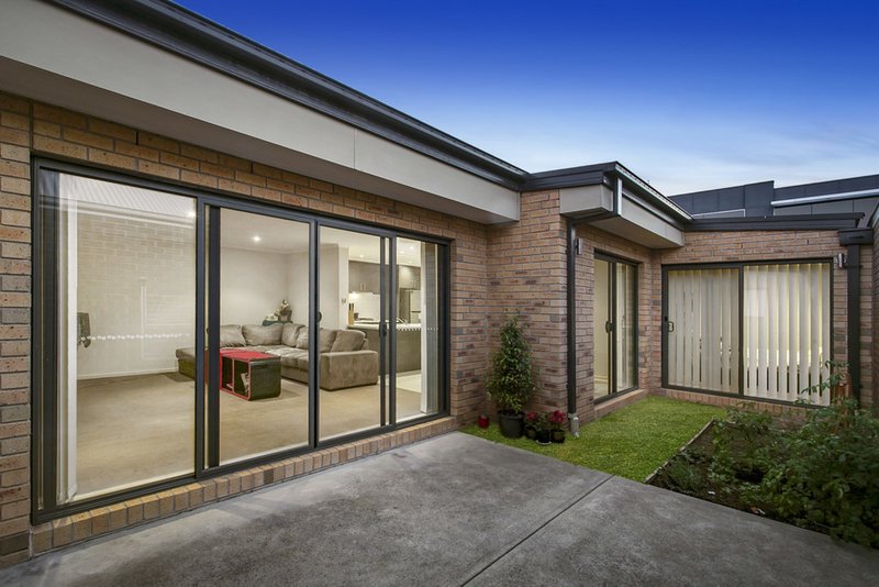 Photo - 24 Steven Street, Dandenong VIC 3175 - Image 8