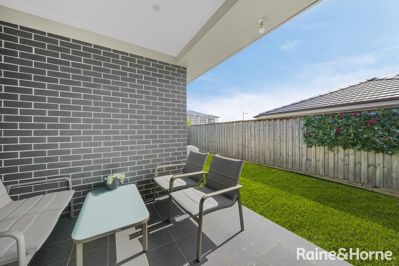 Photo - 24 Stevens Drive, Oran Park NSW 2570 - Image 5