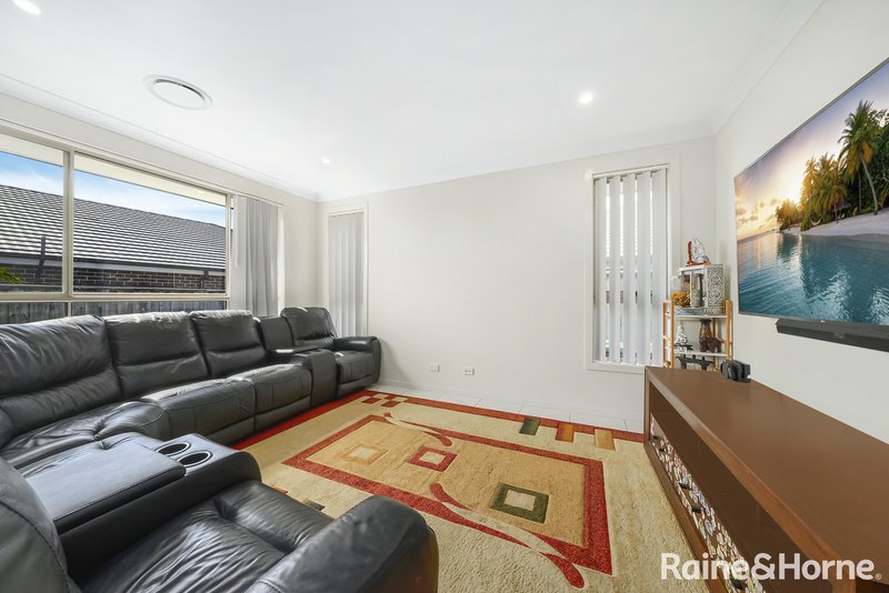 Photo - 24 Stevens Drive, Oran Park NSW 2570 - Image 10