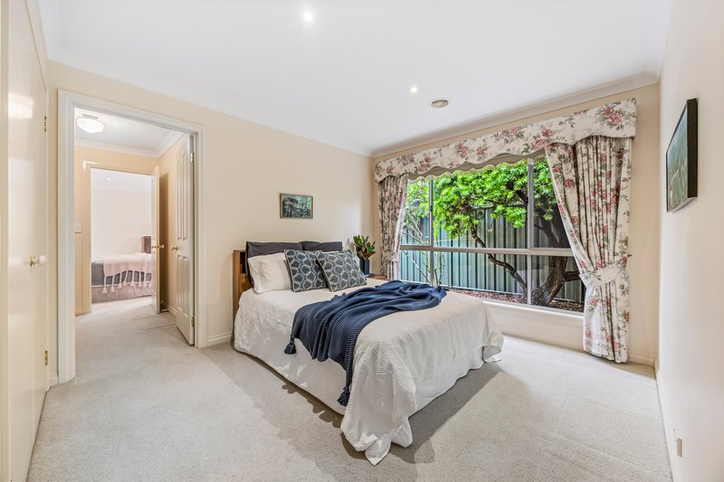 Photo - 24 Stirling Drive, Lake Gardens VIC 3355 - Image 12