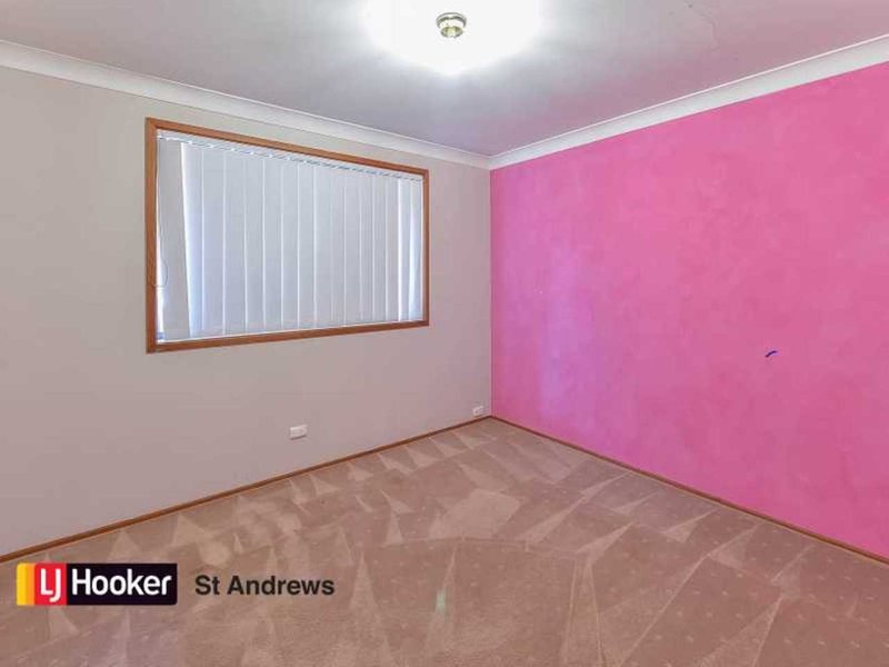 Photo - 24 Stranraer Drive, St Andrews NSW 2566 - Image 9