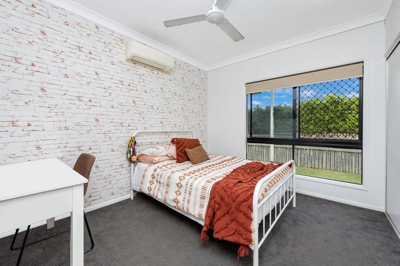 Photo - 24 Strathburn Street, Mount Louisa QLD 4814 - Image 7