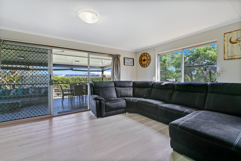 Photo - 24 Stuart Place, Nambour QLD 4560 - Image 6