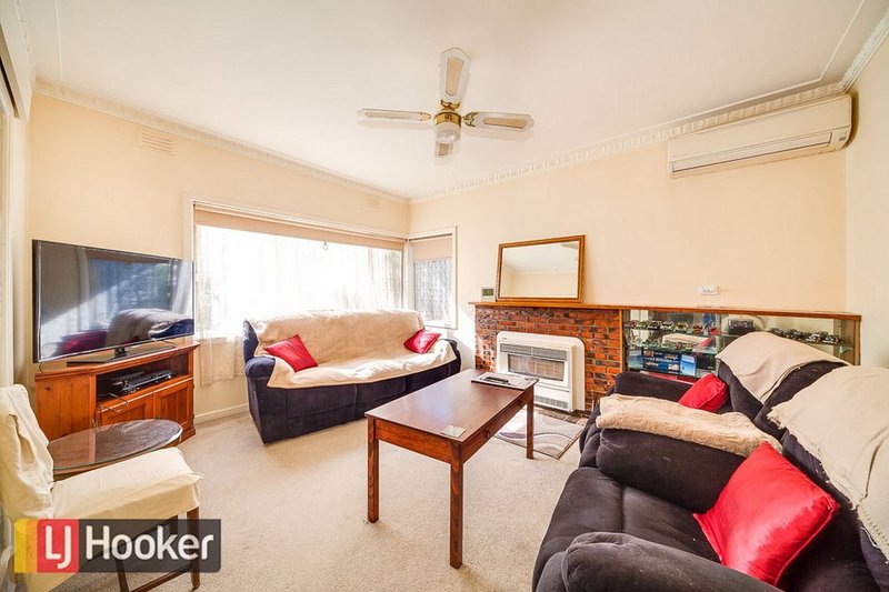 Photo - 24 Stuart St , Noble Park VIC 3174 - Image 4