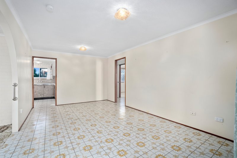 Photo - 24 Sturt Street, Molendinar QLD 4214 - Image 2