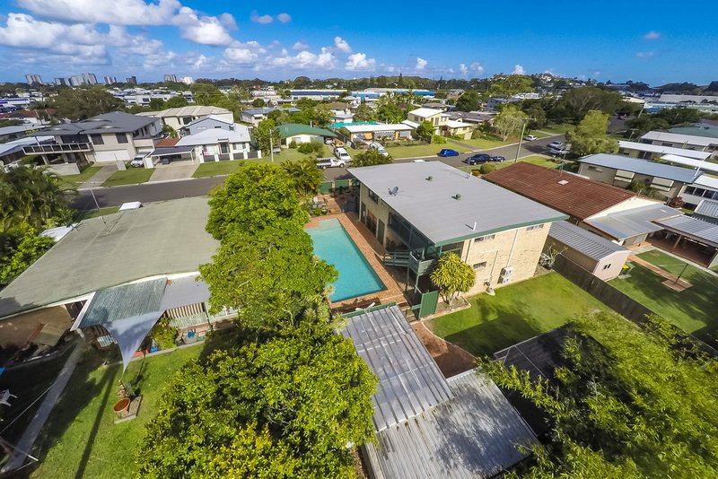 Photo - 24 Sugar Road North, Maroochydore QLD 4558 - Image 3