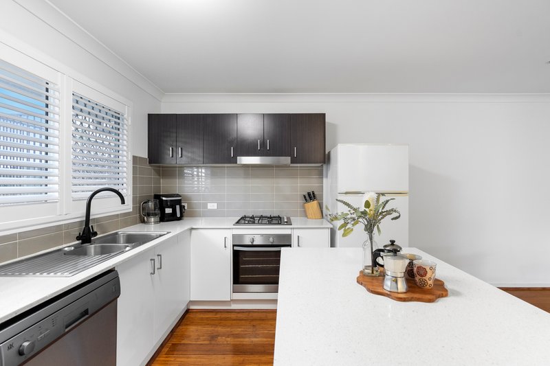 Photo - 24 Summit Parade, Bahrs Scrub QLD 4207 - Image 2