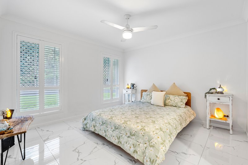 Photo - 24 Summit Parade, Bahrs Scrub QLD 4207 - Image 5