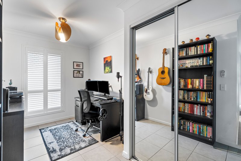 Photo - 24 Summit Parade, Bahrs Scrub QLD 4207 - Image 7