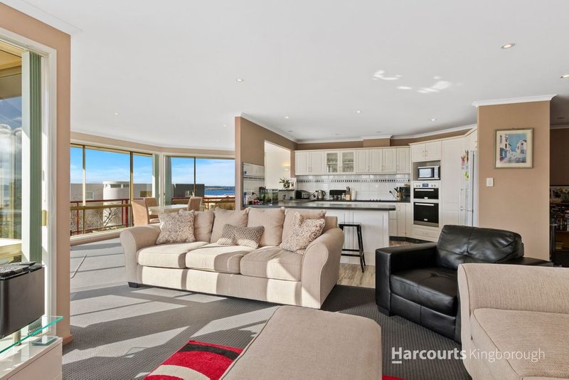 Photo - 24 Suncoast Drive, Blackmans Bay TAS 7052 - Image 4