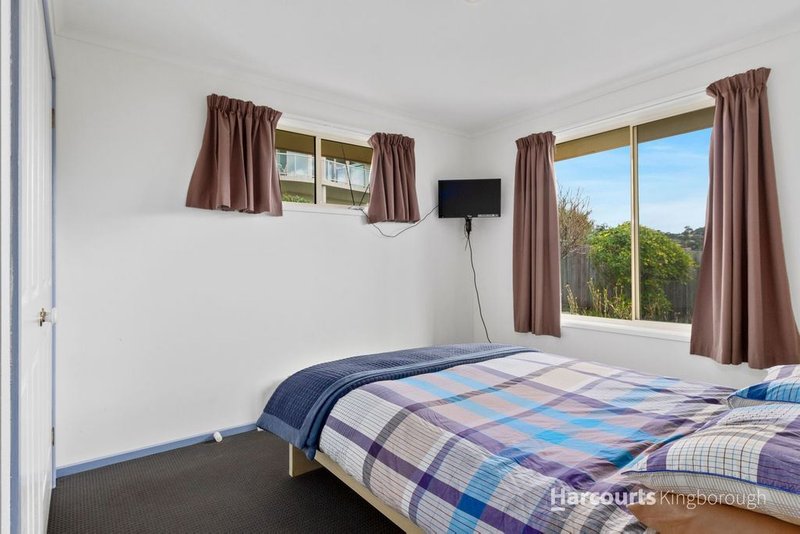 Photo - 24 Suncoast Drive, Blackmans Bay TAS 7052 - Image 12