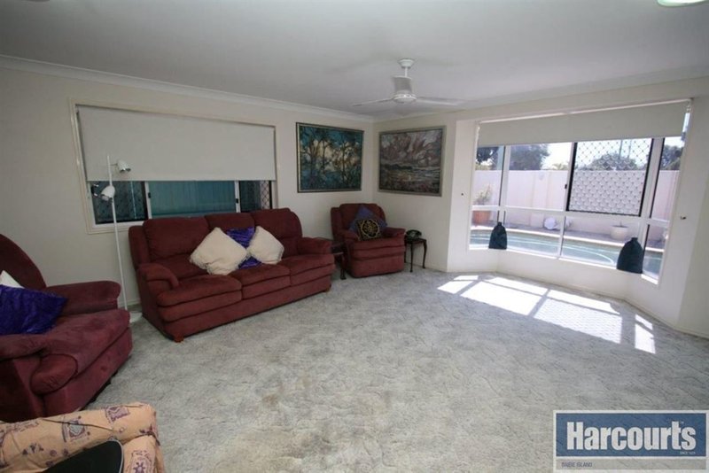 Photo - 24 Sunderland Dr , Banksia Beach QLD 4507 - Image 3