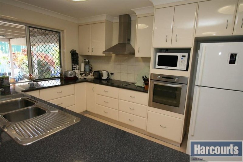 Photo - 24 Sunderland Dr , Banksia Beach QLD 4507 - Image 6