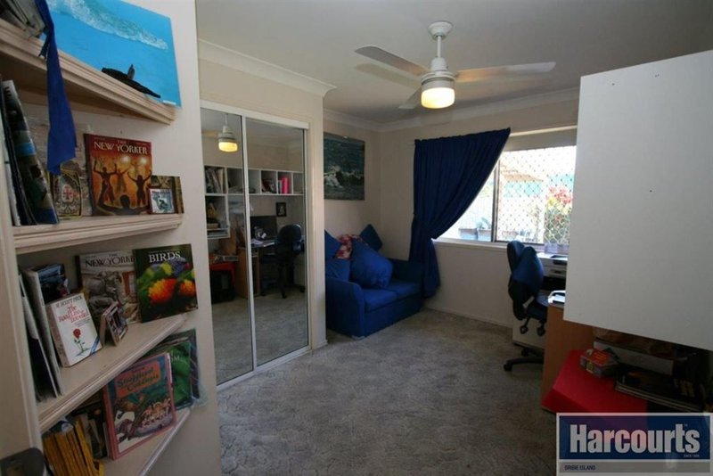 Photo - 24 Sunderland Dr , Banksia Beach QLD 4507 - Image 11