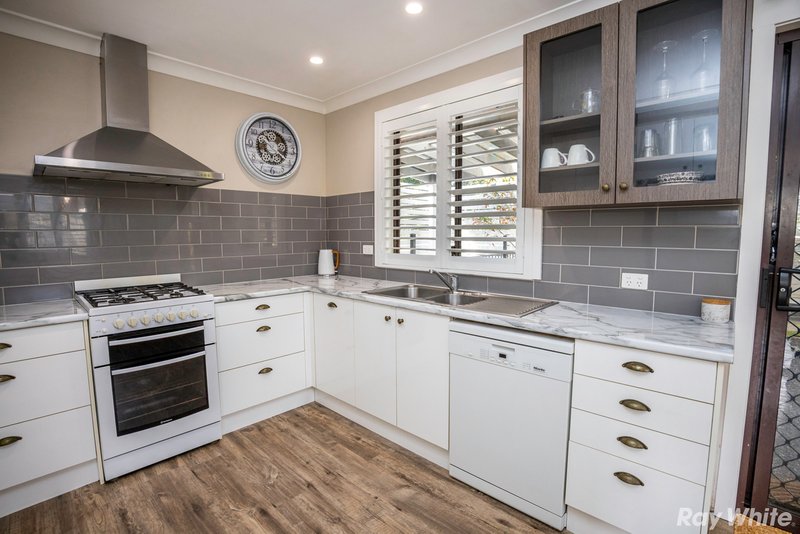 Photo - 24 Susella Crescent, Tuncurry NSW 2428 - Image 3