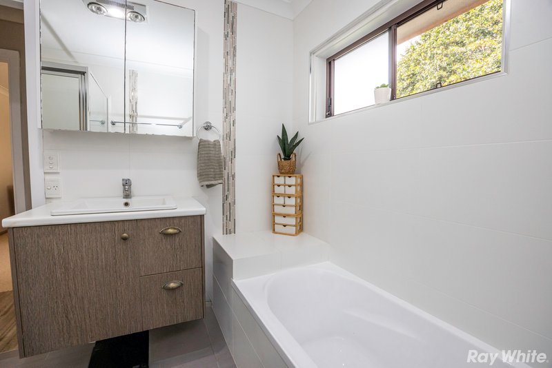 Photo - 24 Susella Crescent, Tuncurry NSW 2428 - Image 8