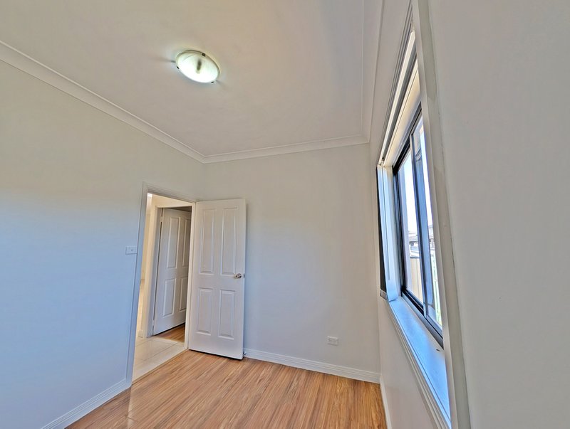 Photo - 24 Sutherland Street, Canley Heights NSW 2166 - Image 4