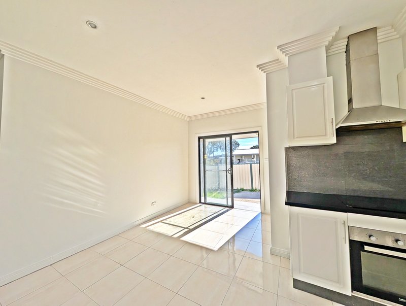Photo - 24 Sutherland Street, Canley Heights NSW 2166 - Image 9